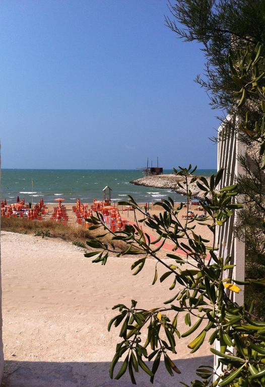 Camping Village Baia Falcone Vieste Eksteriør bilde