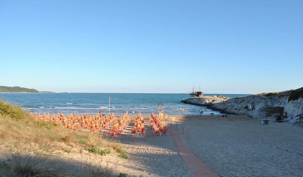 Camping Village Baia Falcone Vieste Eksteriør bilde